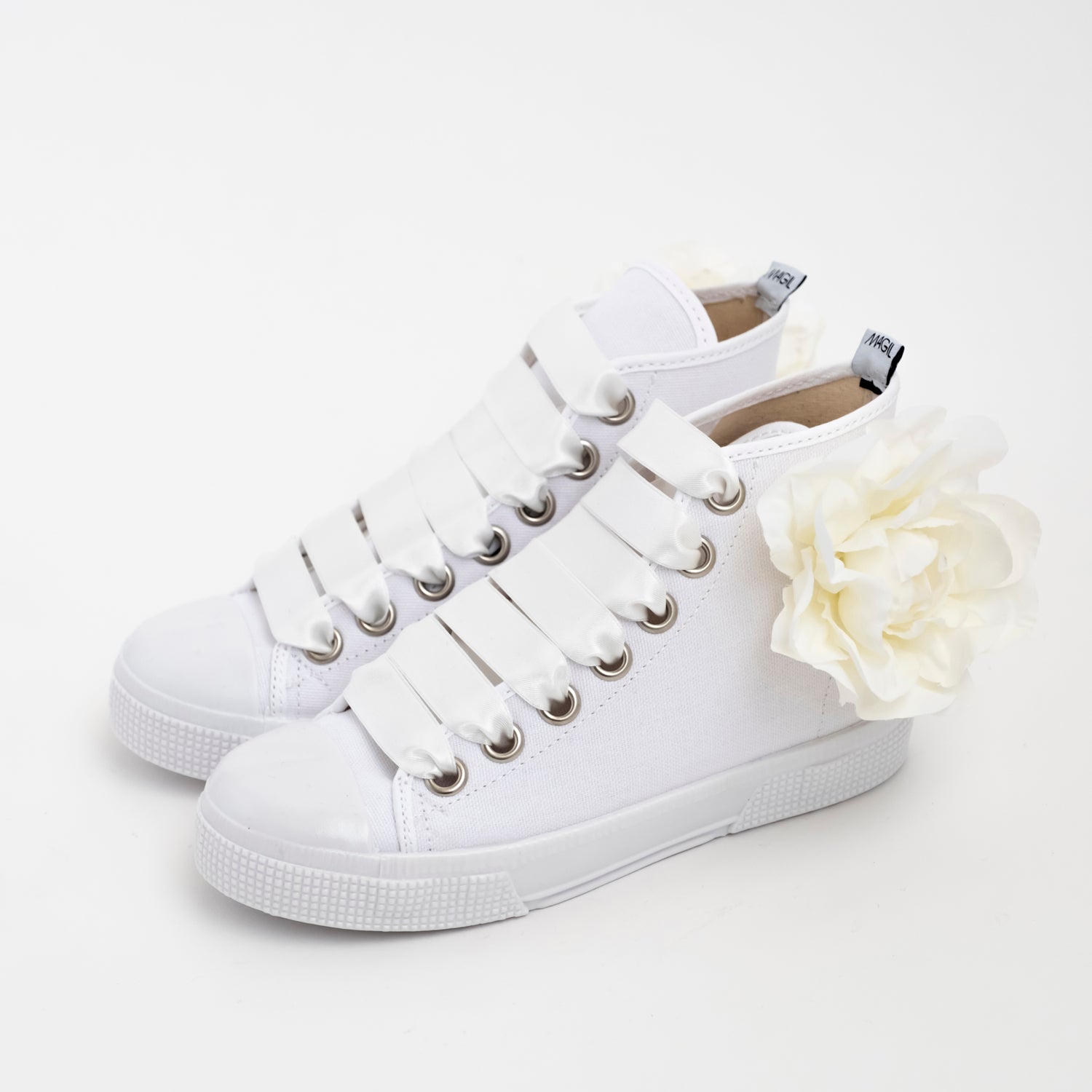 SNEAKERS IN TELA CON FIORE – Magil - Main Image