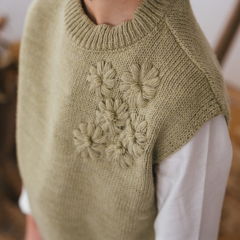 GILET CON RICAMO FLOREALE