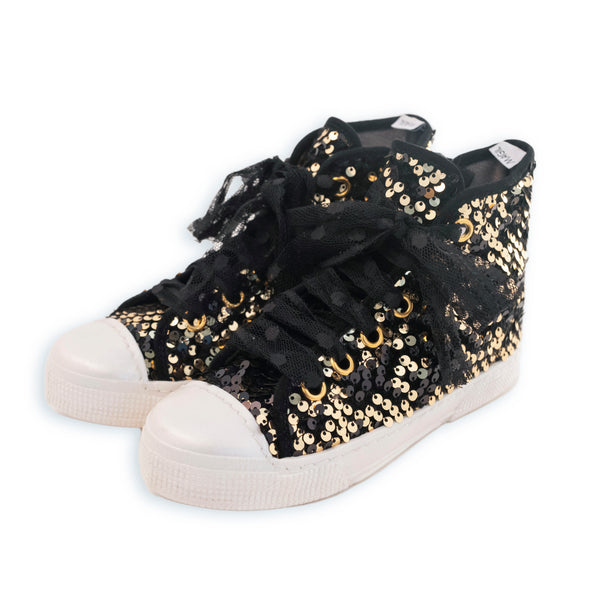HIGH SNEAKERS WITH BLACK AND GOLD SEQUINS