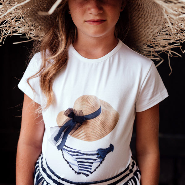 Hat and bikini print t-shirt