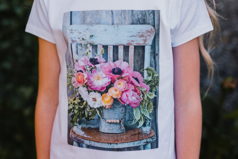 VASE PRINT T-SHIRT WITH FLOWERS